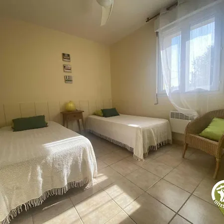 Le Cedre Du Parc De La Dame Holiday home *