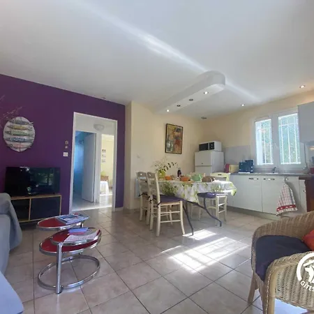 Le Cedre Du Parc De La Dame Holiday home Latour-Bas-Elne