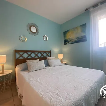 Le Cedre Du Parc De La Dame 펜션 *