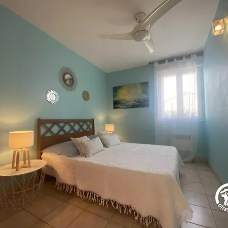 Le Cedre Du Parc De La Dame *